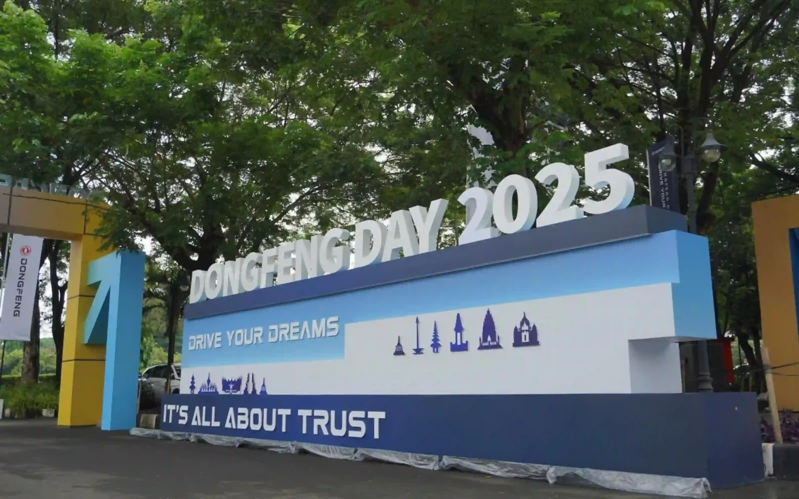 Dongfeng 3D standing signage for product launch event