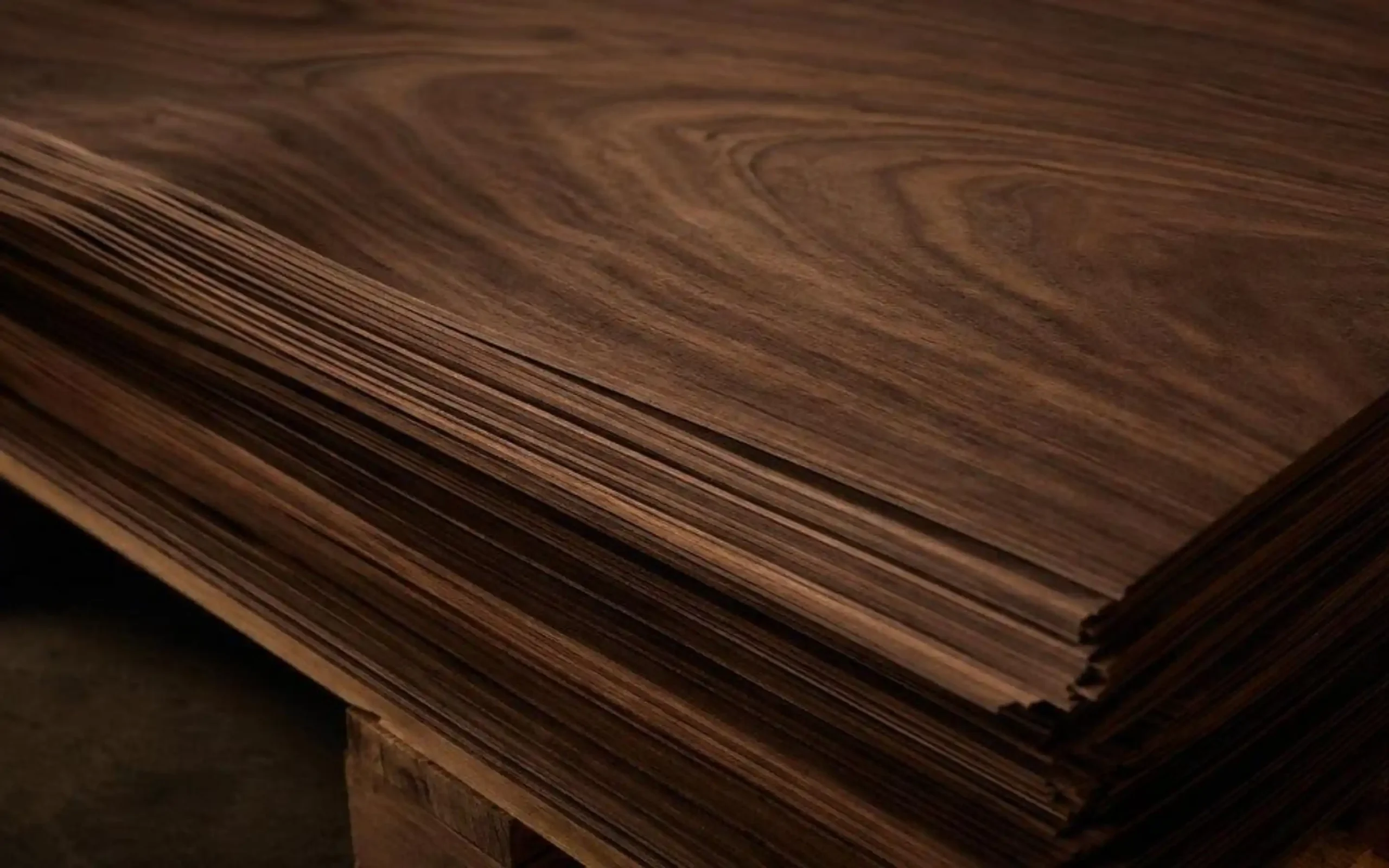 Wood veneer panels with natural woodgrain