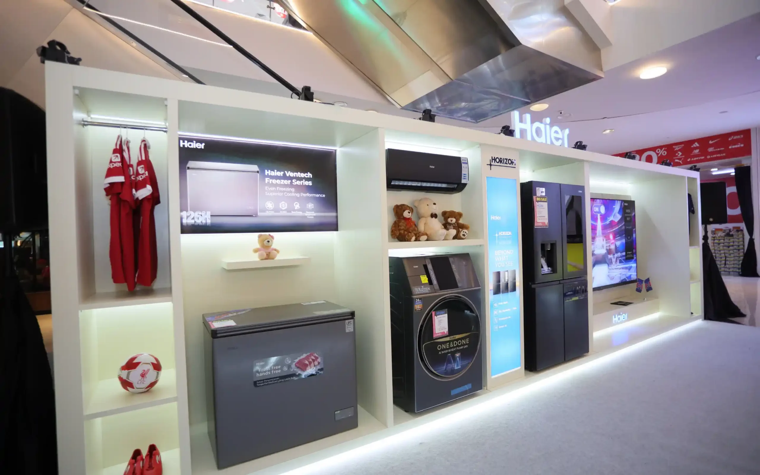 Haier product presentation display